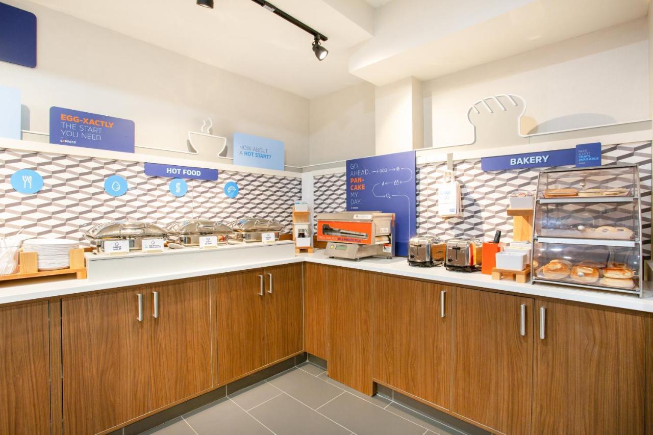 Holiday Inn Express & Suites Lincoln City By Ihg Eksteriør billede